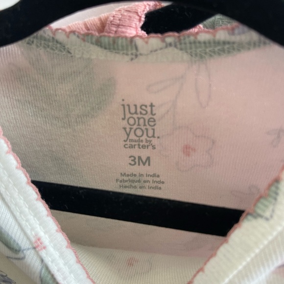 Carters onsies-Set of 3 - Picture 3 of 3